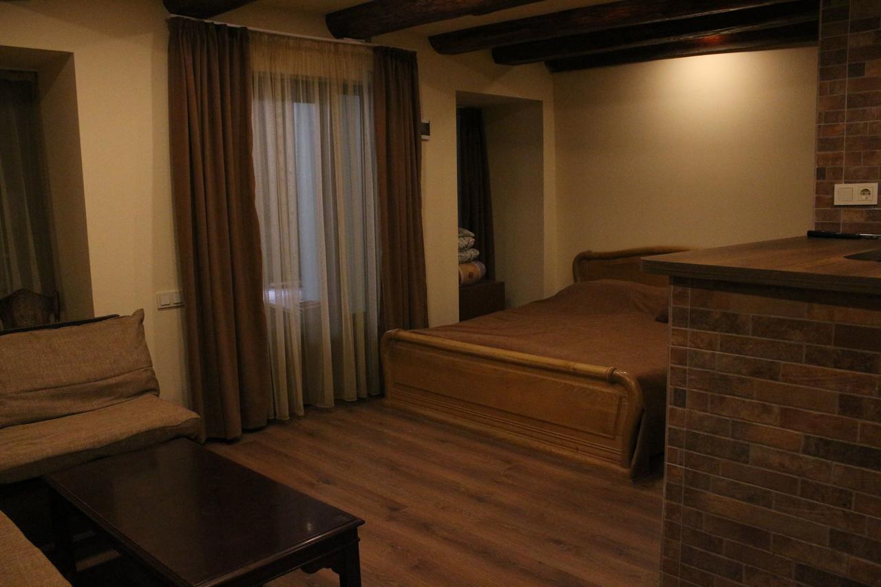 Low Budget Room With King Size Bed Tbilisi Exterior photo