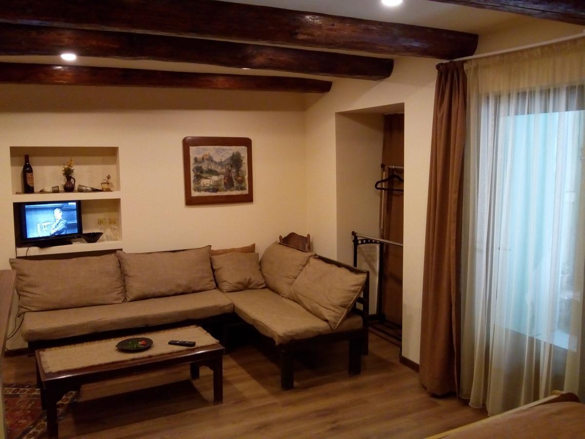 Low Budget Room With King Size Bed Tbilisi Exterior photo