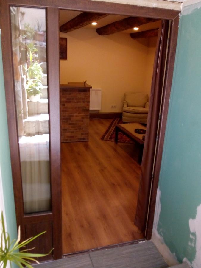 Low Budget Room With King Size Bed Tbilisi Exterior photo