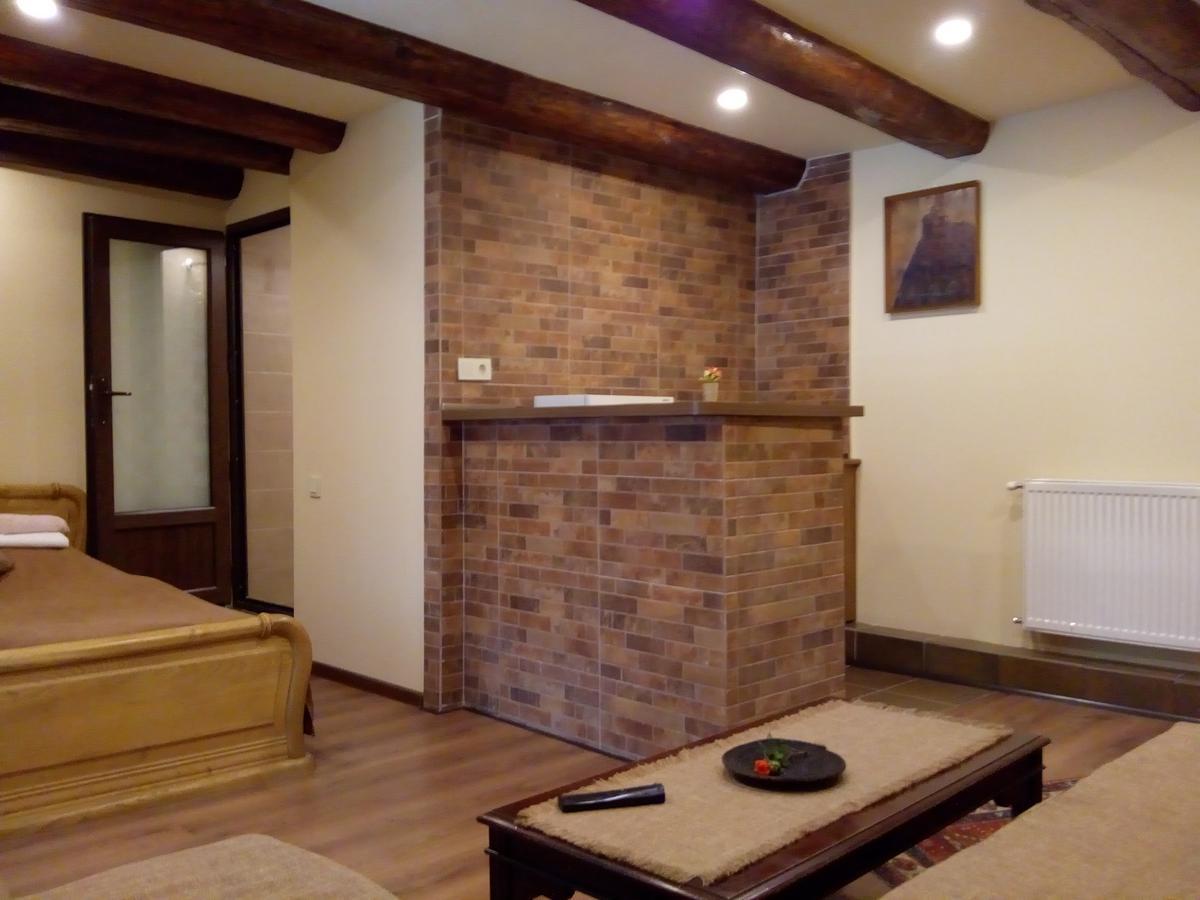 Low Budget Room With King Size Bed Tbilisi Exterior photo